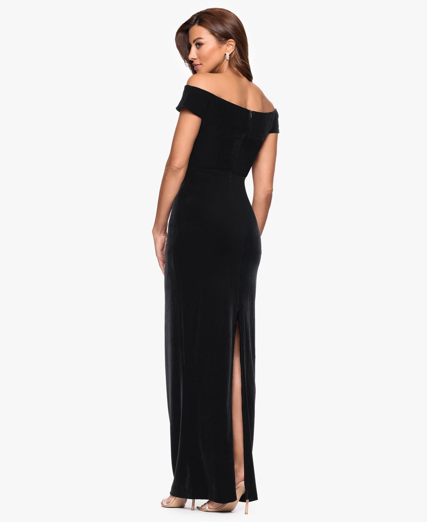 Женское платье XSCAPE Velvet Off The Shoulder Ruched Waist Long, цвет: Чёрный — фото 4