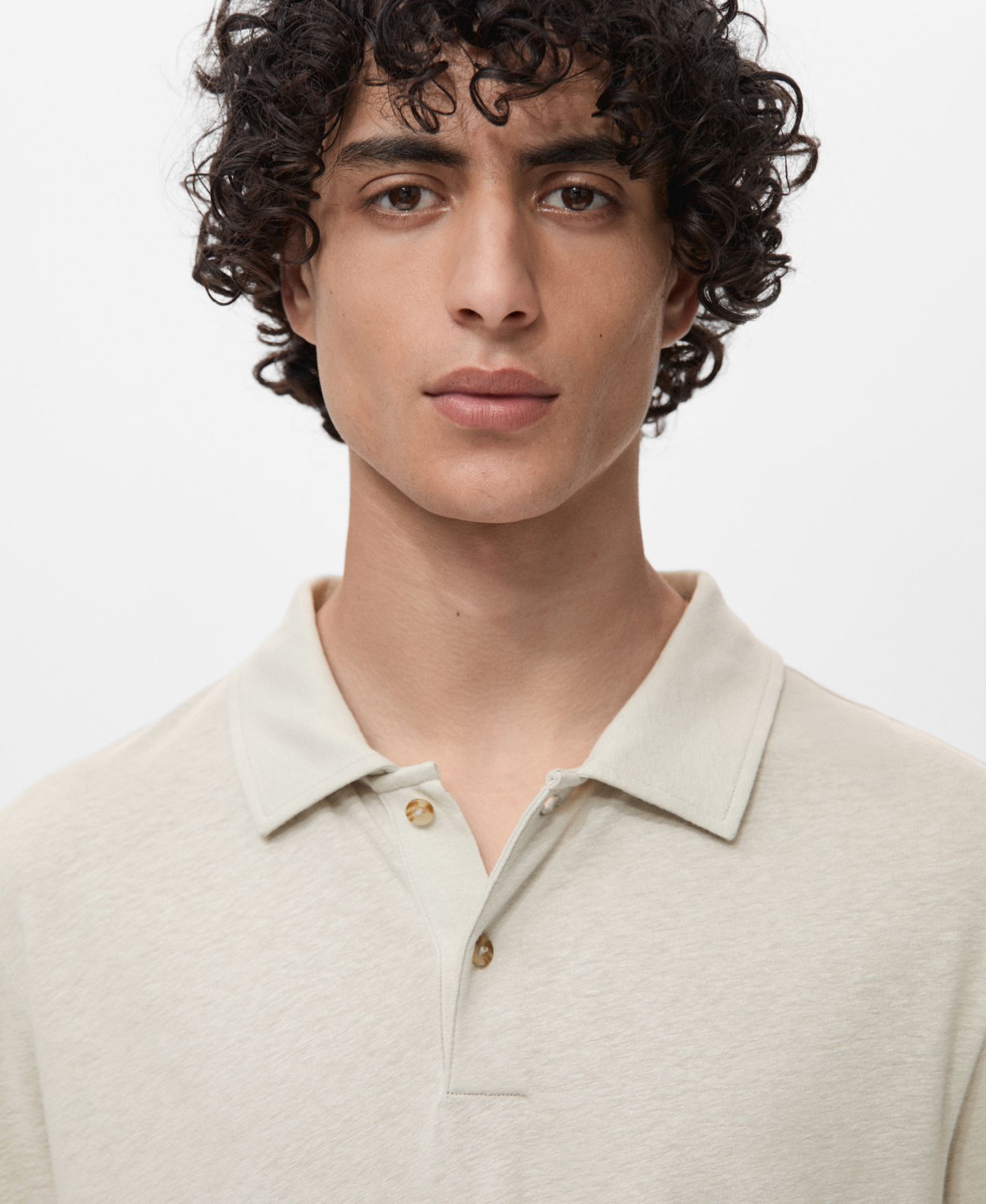 Мужское поло Mango Linen Blend Slim Fit Polo Shirt, цвет: Ледяной серый — фото 5