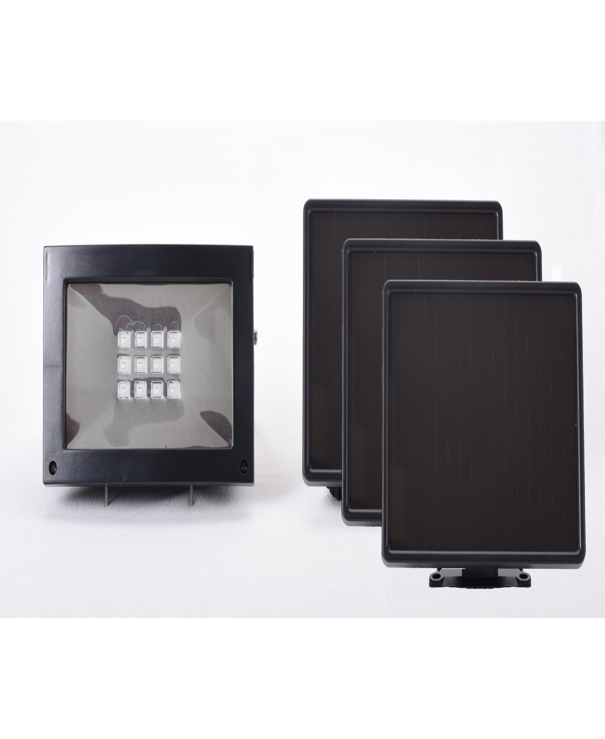 Maxsa Innovations Super Bright Solar Dusk to Dawn Super Bright Flood Light
