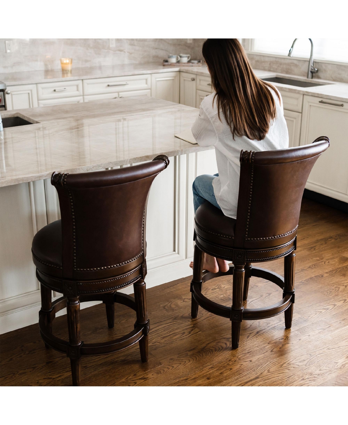 Maven Lane Pullman Wooden Swivel Stool, Dark Walnut w/ Leather, Set of 4