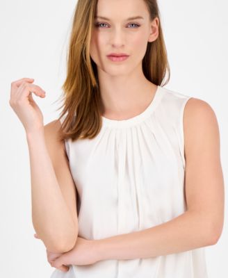 Women's Sleeveless Pleated-Neck Blouse