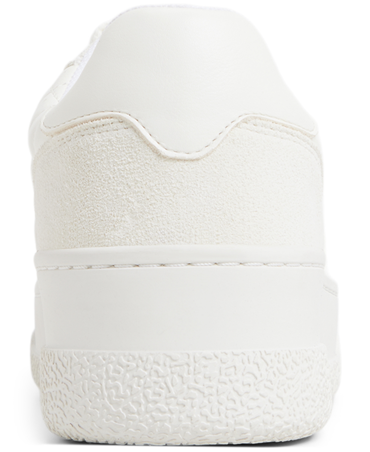 Aldo Deevale In White In White