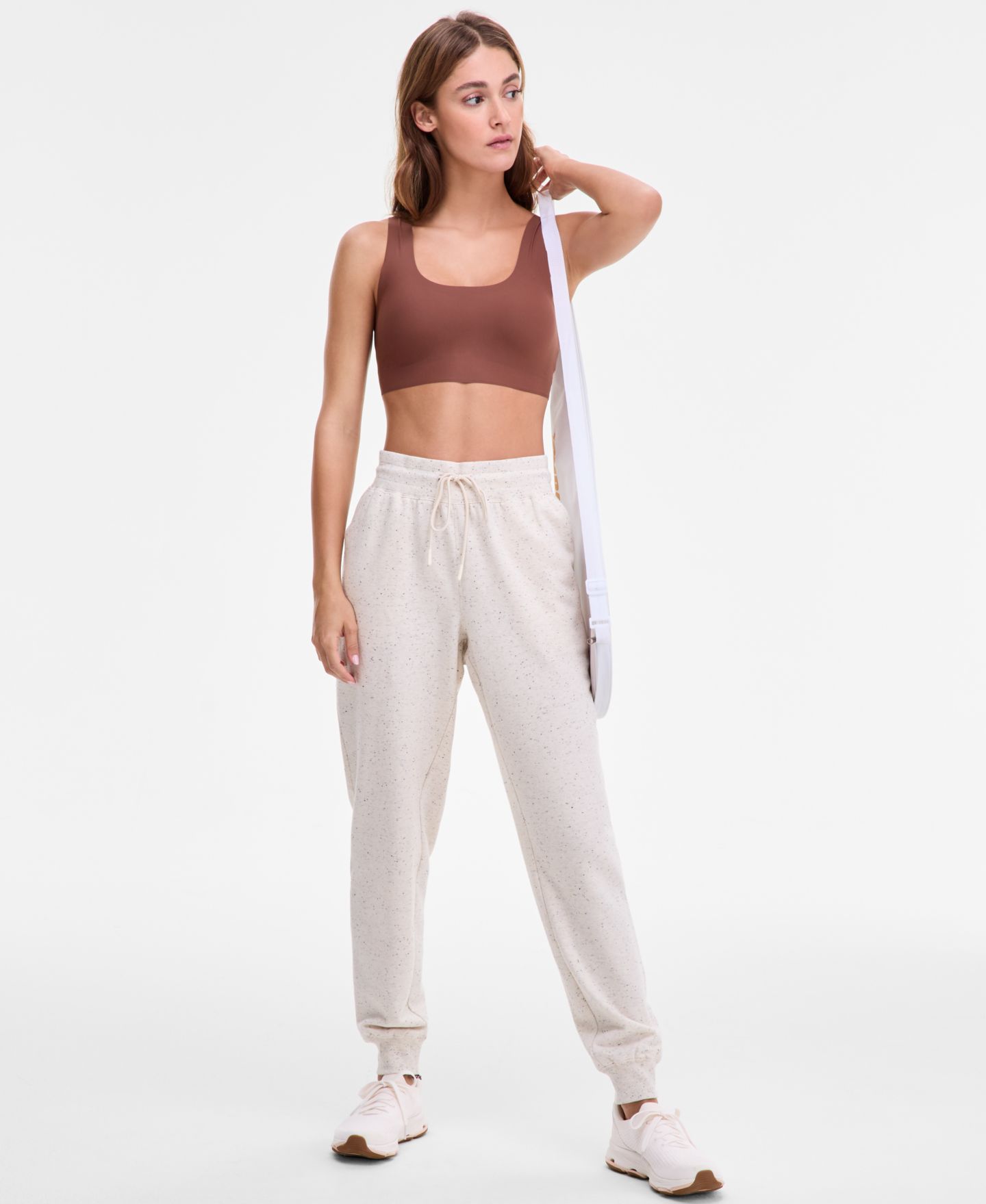 Женские брюки ID Ideology Printed Fleece Jogger, цвет: Ванильный — фото 1