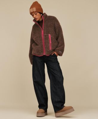 UGG®