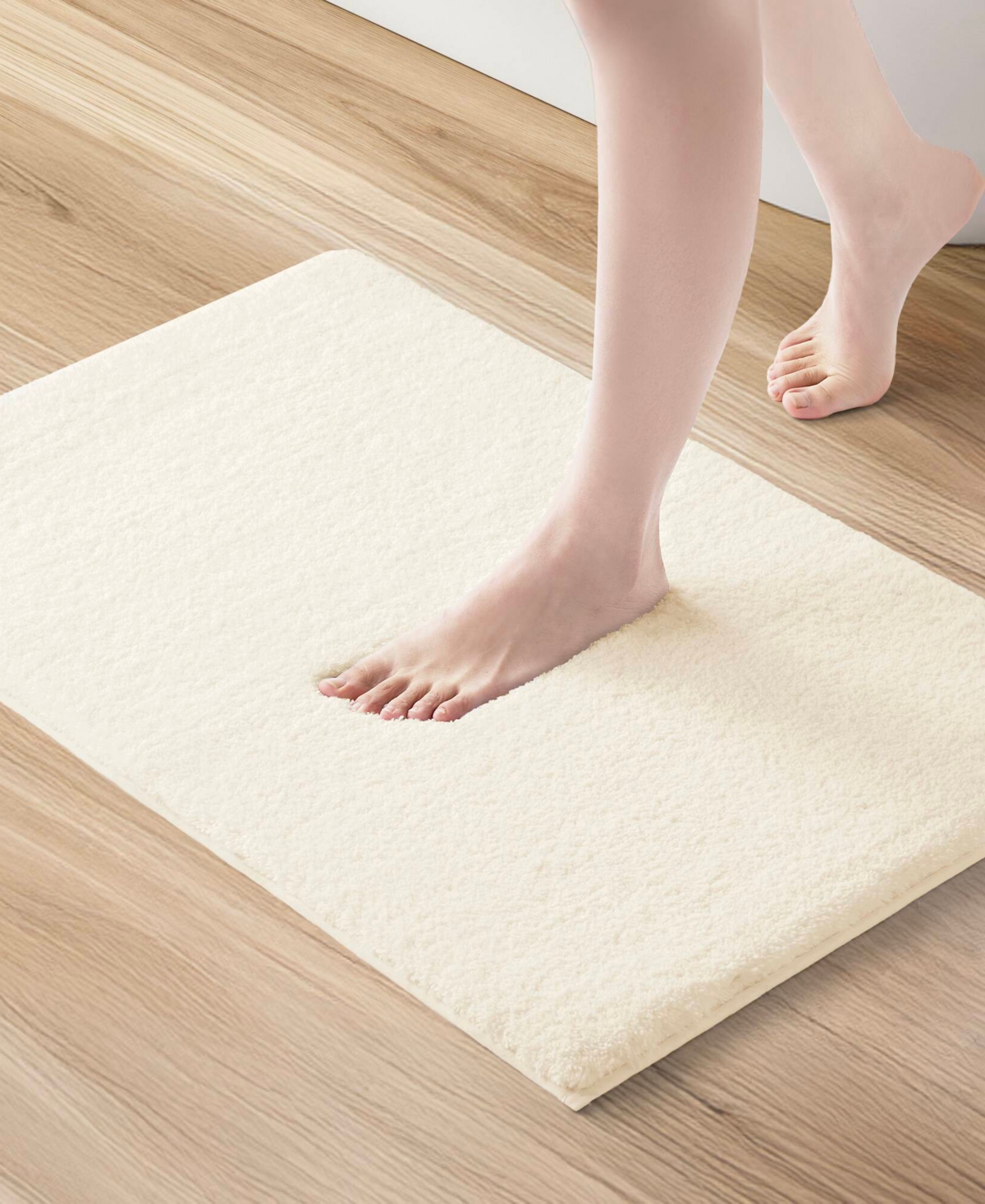 Madison Park Signature Marshmallow Bath Rug, 20" X 30" In White