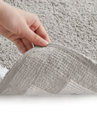 Madison Park Evan Tufted Cotton Bath Rug, 24" x 72"