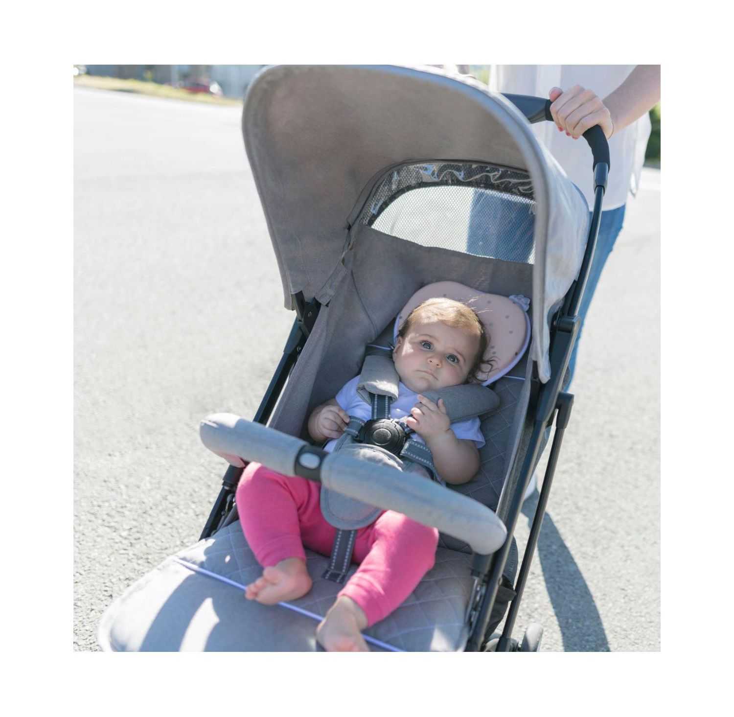 Baby Lovenest portable ergonomic pillow support
