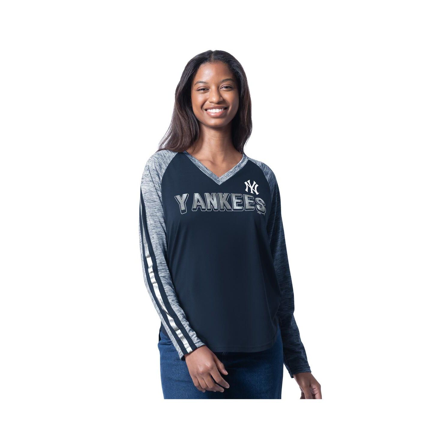 Женская футболка G-III 4Her by Carl Banks Navy New York Yankees Top Dog Raglan Long Sleeve V-Neck — фото 1