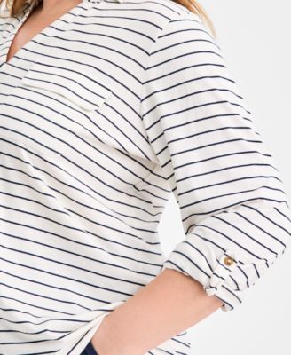 Plus Size Collared V-Neck Knit Top