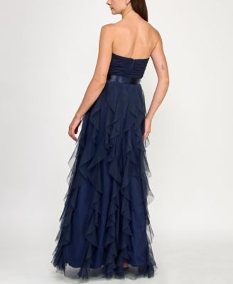 Women's Strapless Sweetheart Gown