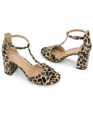 Women's Levine Round Toe Dress Sandals