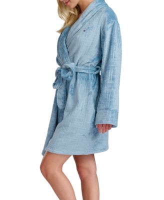 Women's Debossed Long Sleeves Plush Short Robe