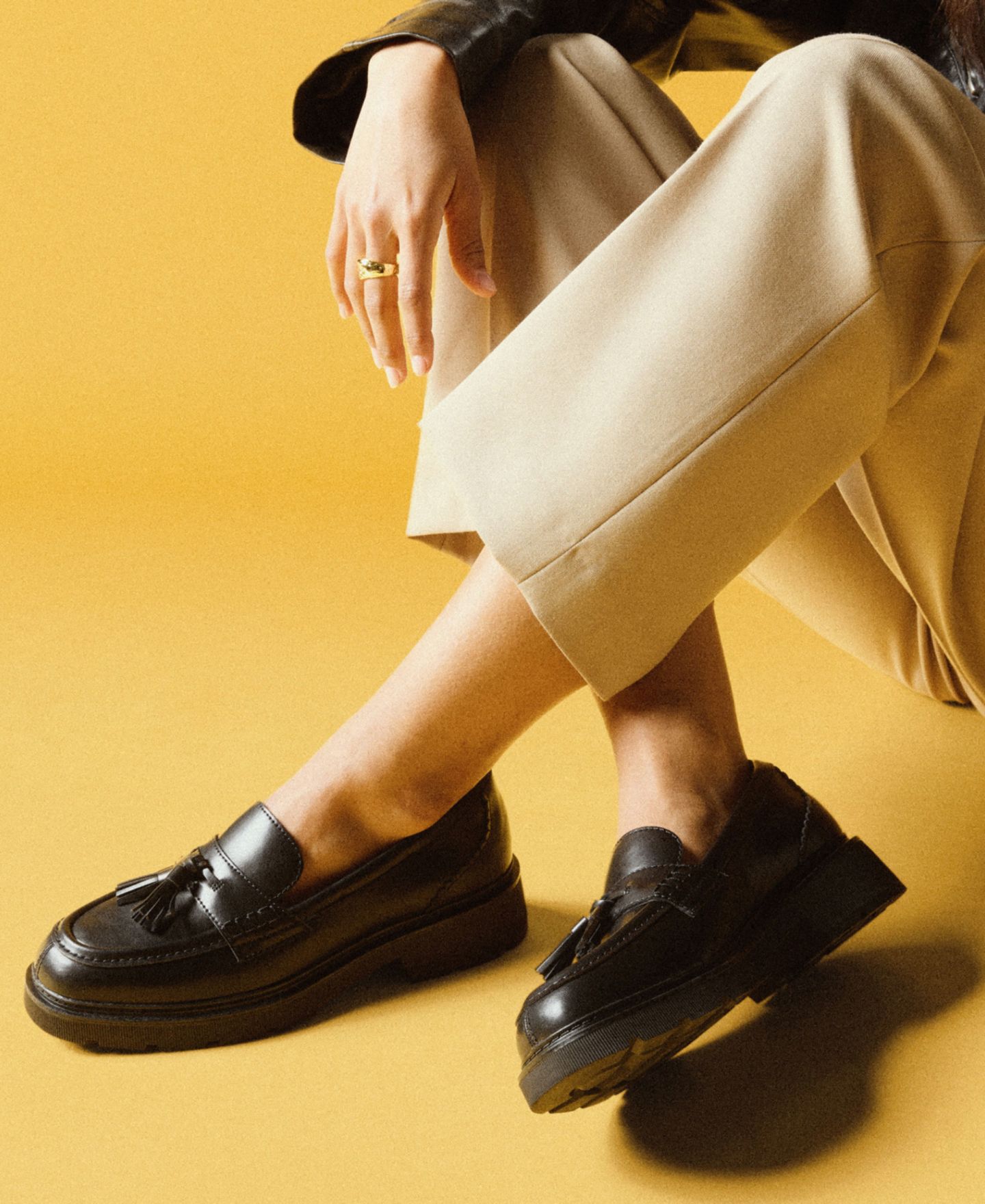 Женские туфли Clarks Lauryl Tassel Slip-On, цвет: Чёрный кожаный — фото 5