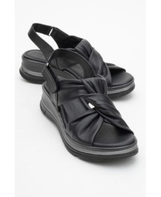 Oara Leather Sandal (Women)