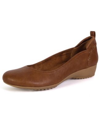 Women's Vivian Round Toe Flats