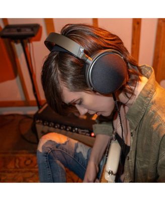 LCD-S20 Closed-Back Planar Magnetic Headphones