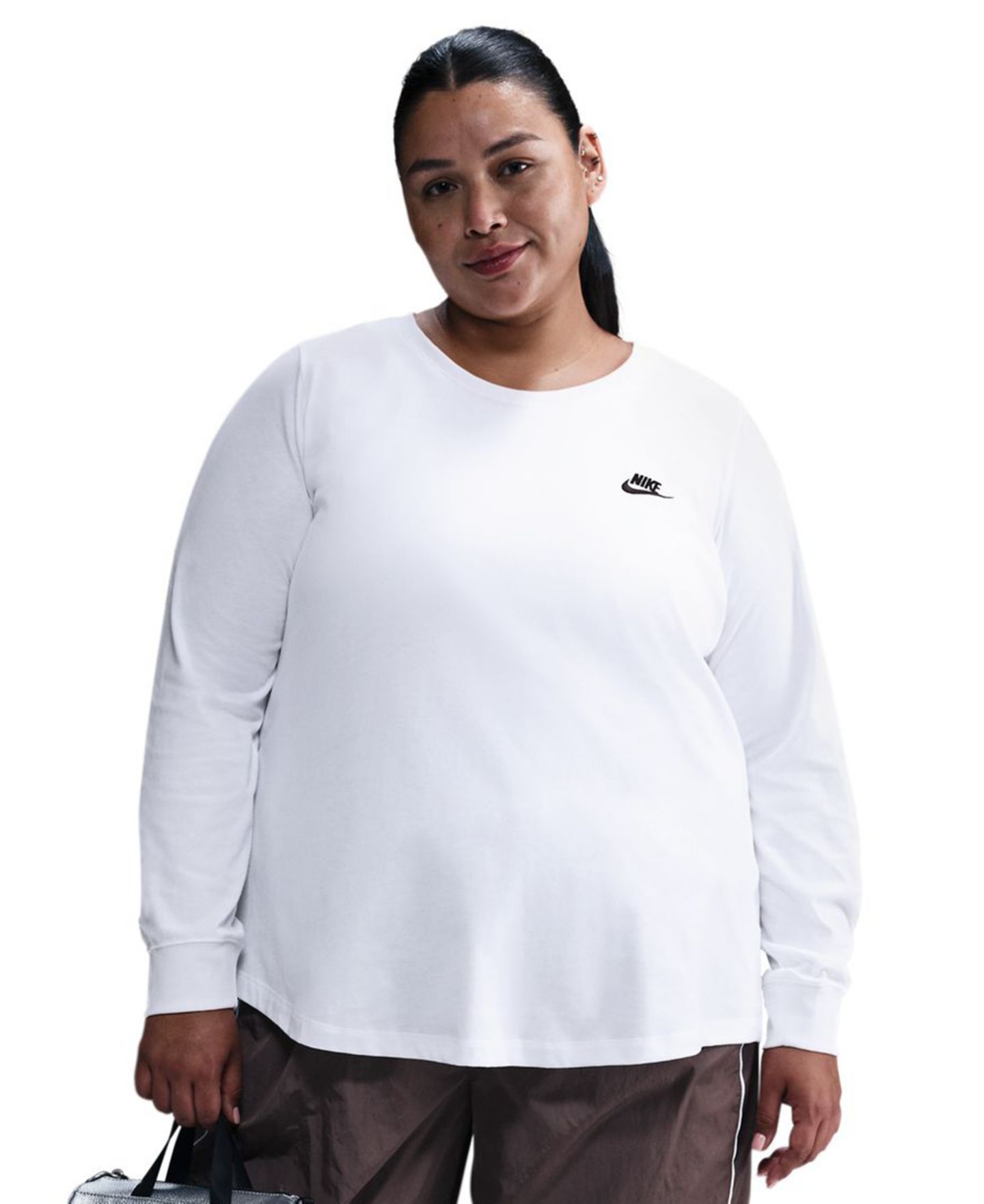 Женская футболка Nike Plus Size Sportswear Club Long-Sleeve T-Shirt, цвет: Белый / Чёрный — фото 1