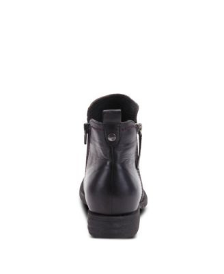 Oziel Leather Bootie with Decorative Zipper and Chunky Sculpted Heel