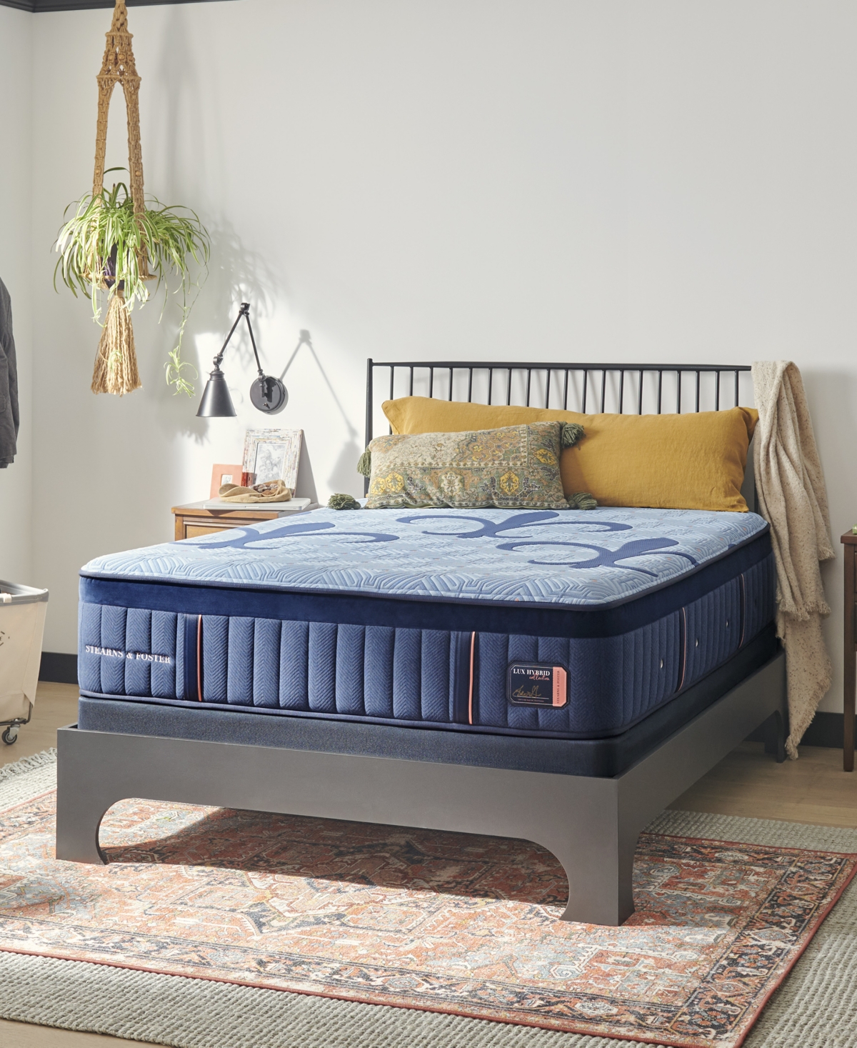 Stearns & Foster Lux Hybrid Elite 14.5" Medium Tight Top Mattress, King In Transparent