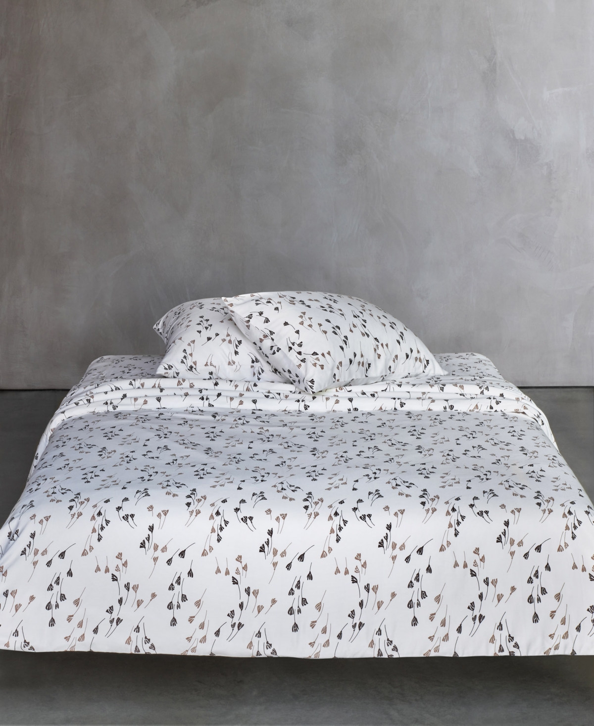 Boss Home Valerian Graphic Shams Pair, King