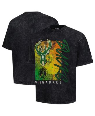 New Era - Men's Black Milwaukee Bucks Classics Enzyme Washed T-Shirt