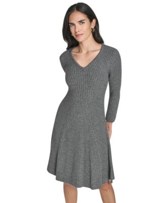 Jessica Howard - Petite V-Neck Fit & Flare Ribbed Dress