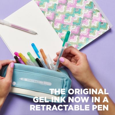 Gelly Roll Retractable 25 Piece Gift Set: 24 Pens + 1 Pen Case