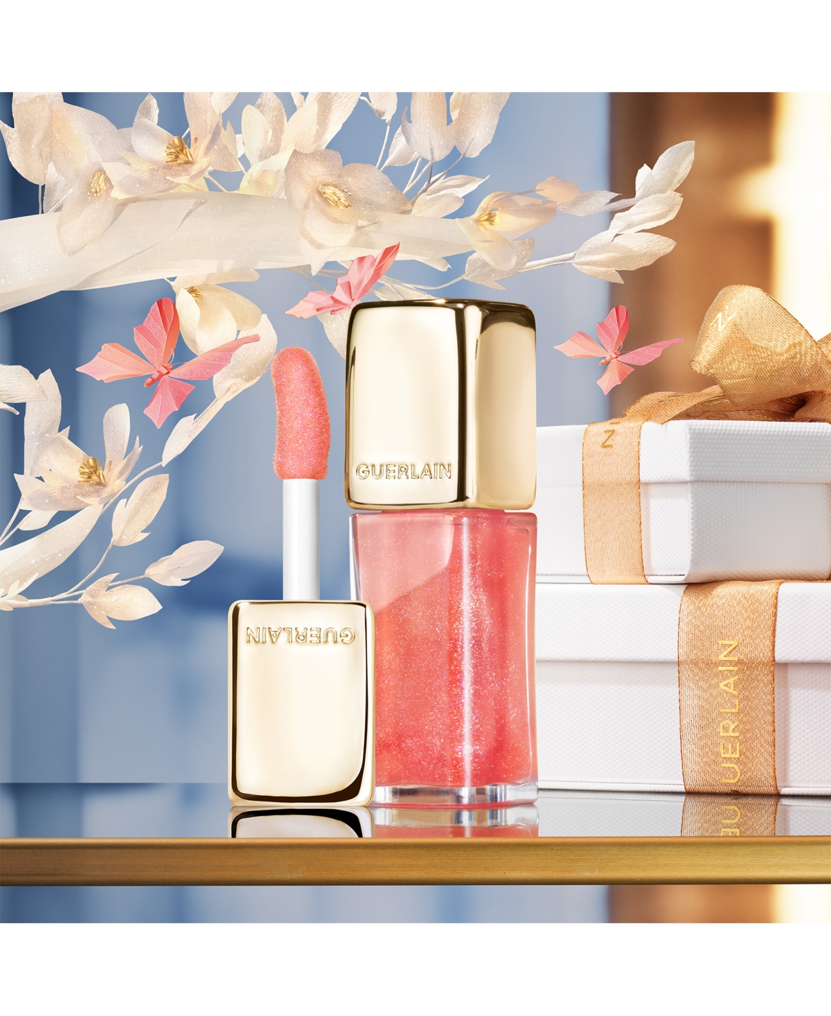 Guerlain Holiday Limited Edition Shimmering Kisskiss Bee Glow Lip Oil In Transparent