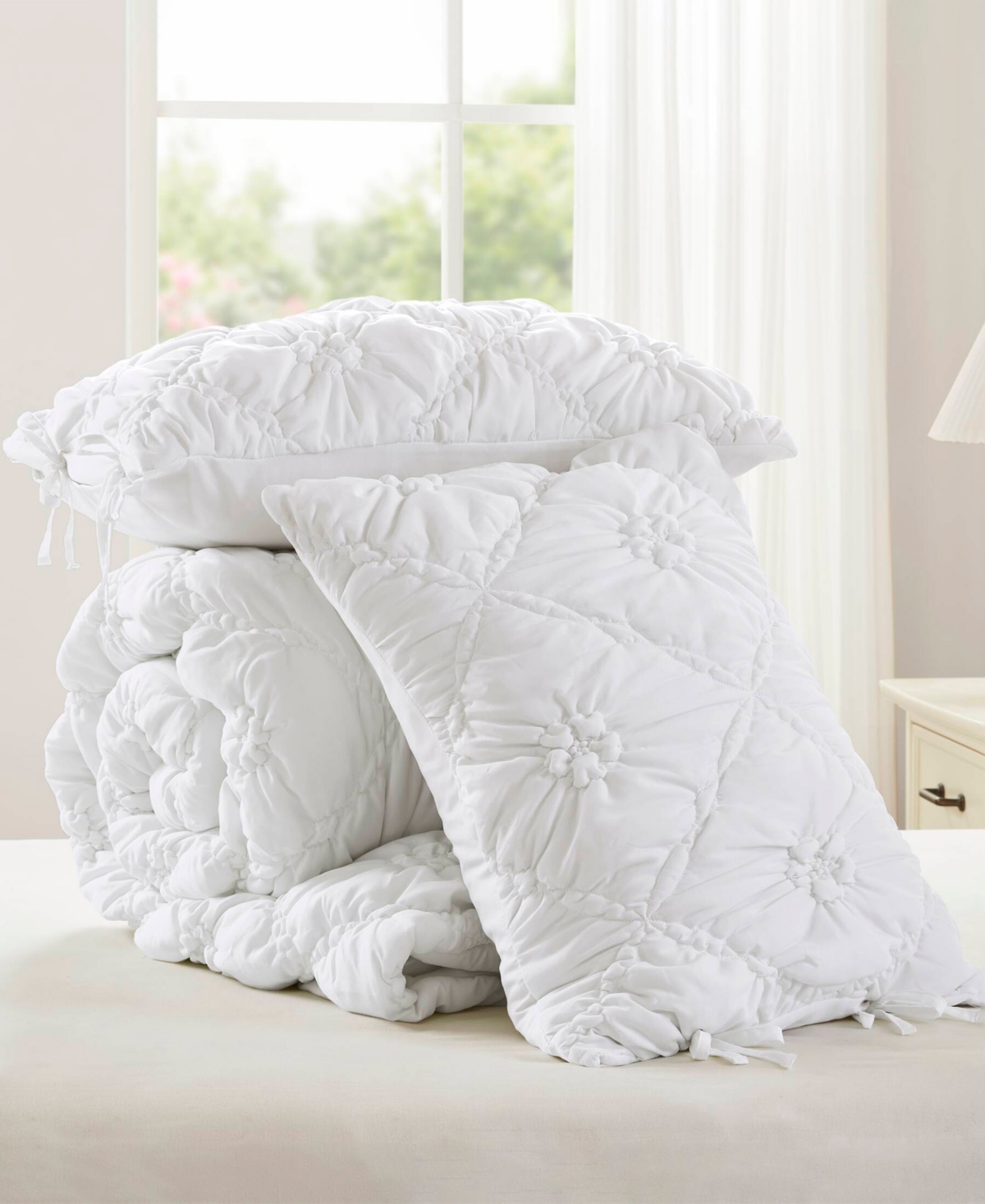 Intelligent Design Lily Floral 3-pc. Comforter Set, King In White