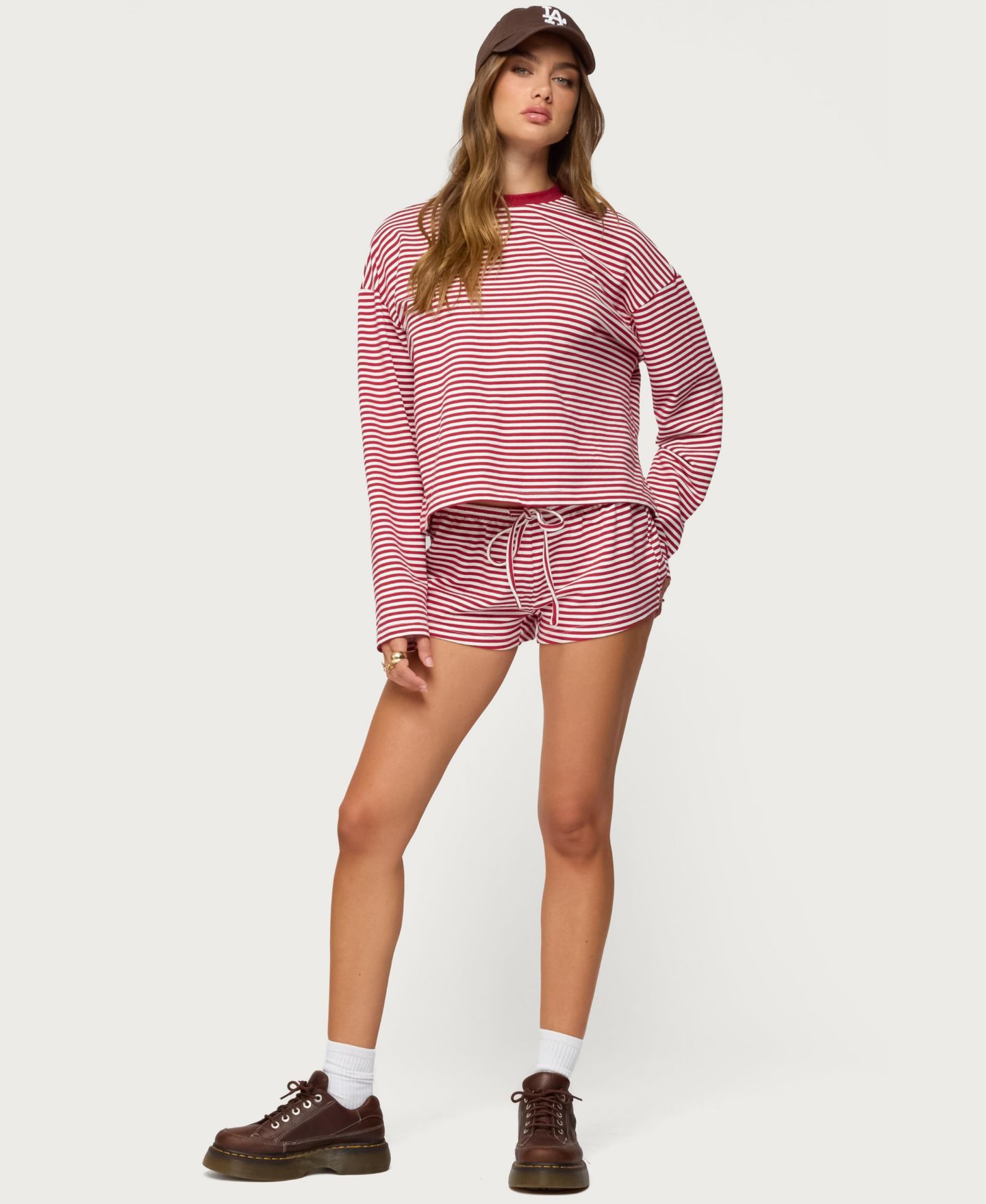 Женские шорты Edikted Jainee Striped Drawstring, цвет: Бордовый — фото 2