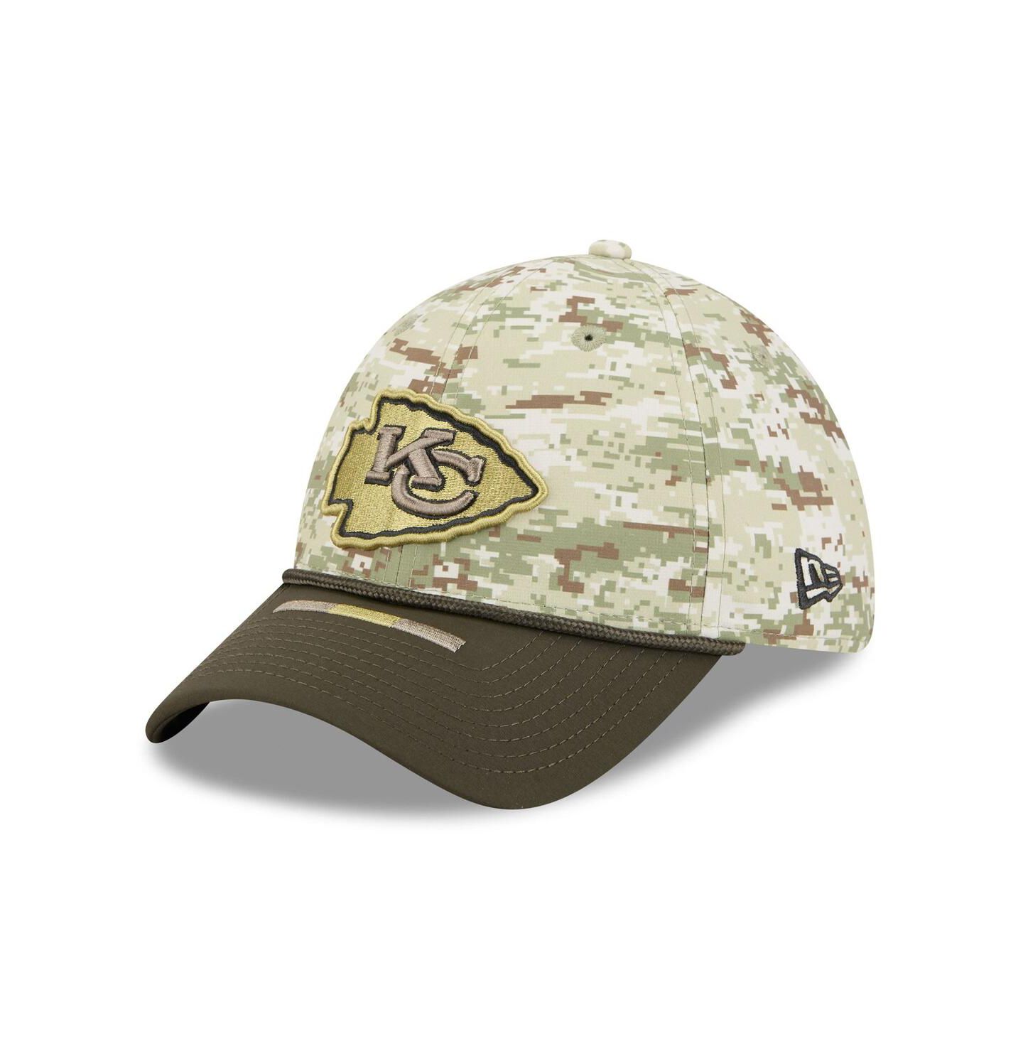 Мужская кепка New Era Camo/Dark Green/Dark Green Kansas City Chiefs 2025 Salute to Service 39THIRTY Flex Hat — фото 3