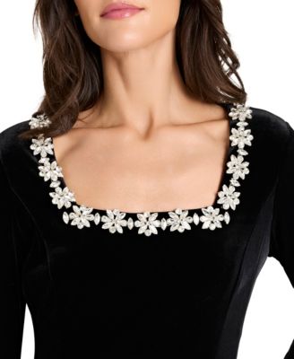 Women&#39;s Rhinestone Square Neck Long Sleeve Velvet Gown