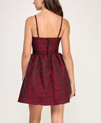 Juniors' Sleeveless Sweetheart Mini Dress