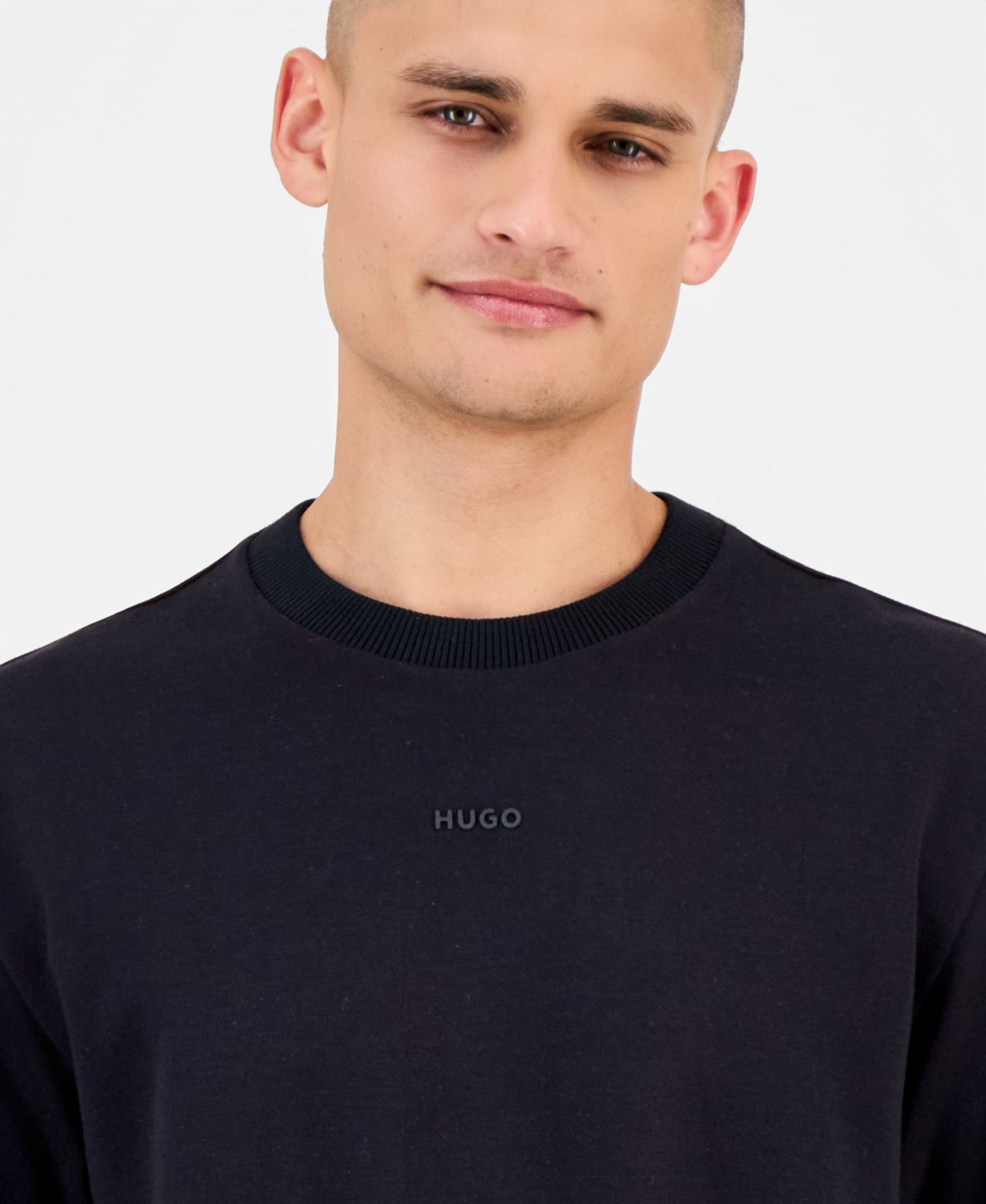 Мужская футболка Hugo Boss Daneon Short-Sleeve Logo Crewneck, цвет: Чёрный — фото 2