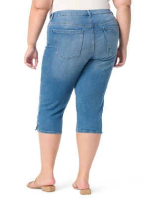 Plus Size Straight Fit Capri Jeans