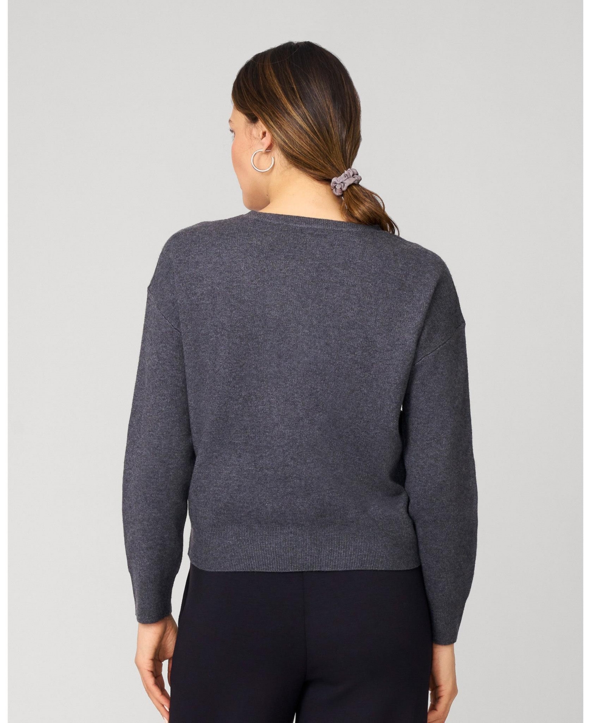 Cable & Gauge Women's Cropped Bow Sweater
