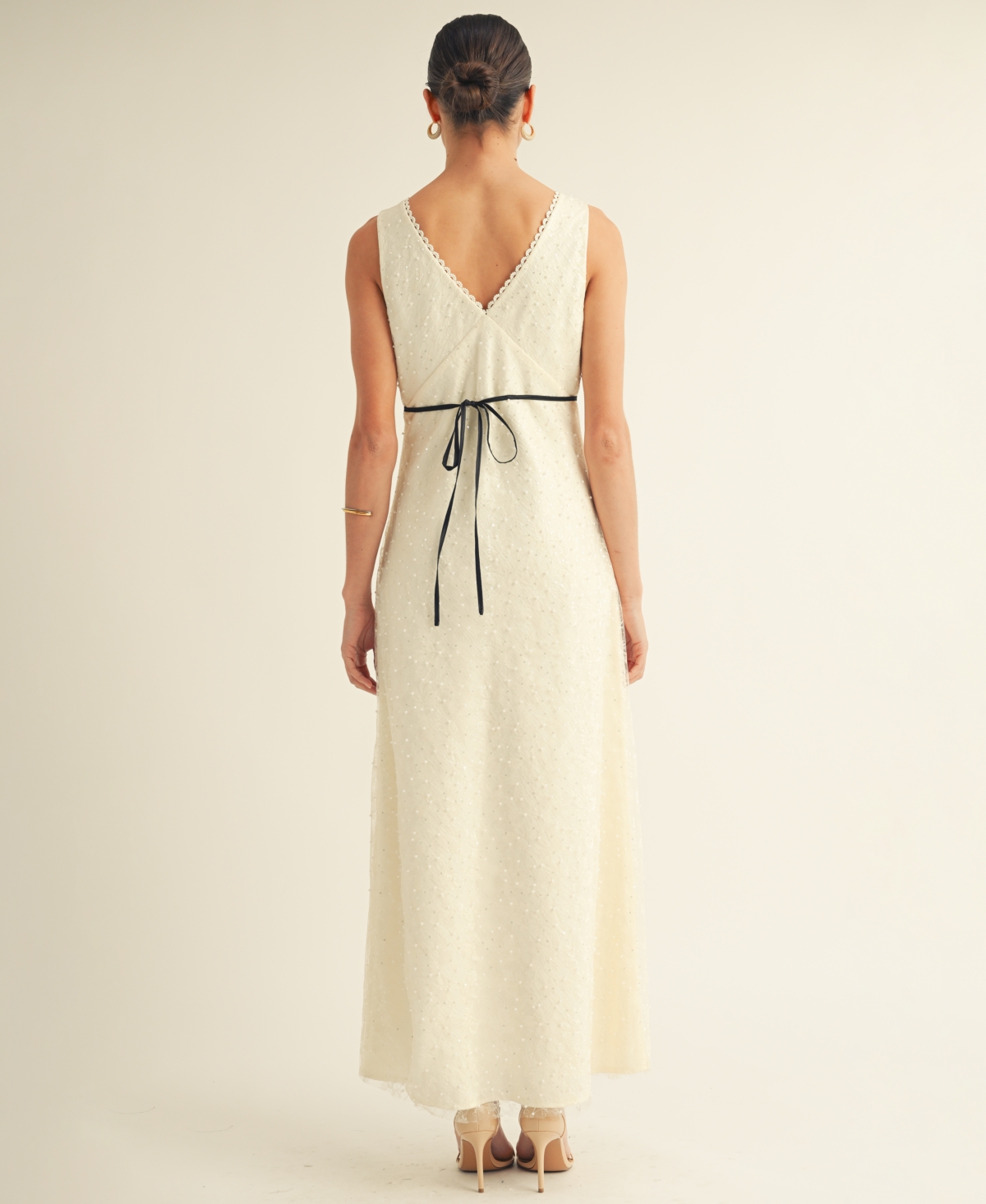 Arose Studio, Inc Women's V-neck Scalloped Lace Tie-back Slip Midi Dress In White