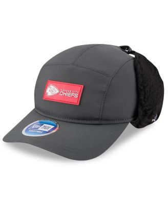 New Era - Men's Charcoal Kansas City Chiefs 2025 Sideline Cold Weather Runner Dog Ear Adjustable Hat