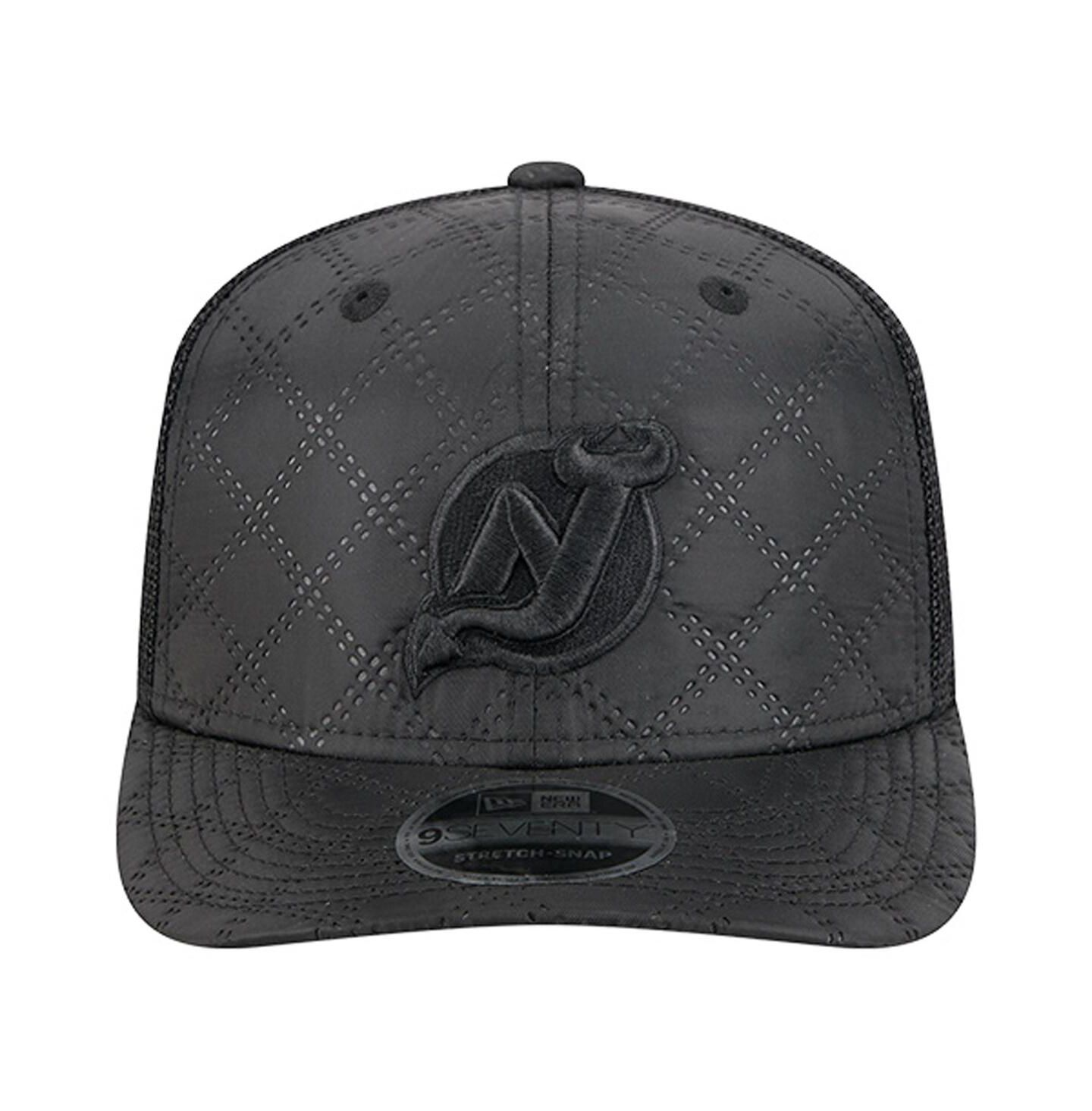 Мужские головные уборы New Era Black New Jersey Devils Quilted Nylon 9SEVENTY Adjustable Trucker Hat — фото 2