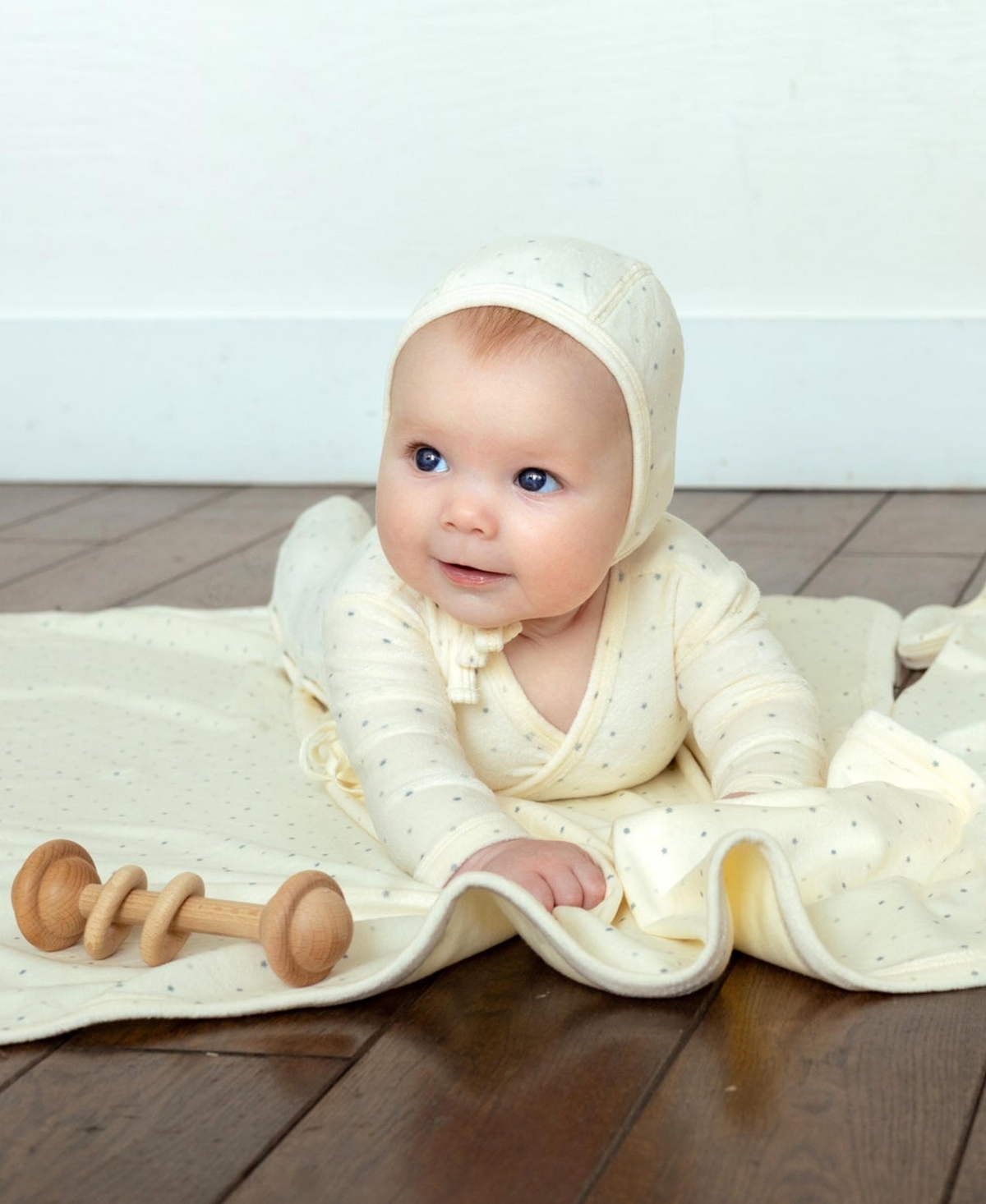 NoggiWear Kids Velour Dot Pattern Wrap Footie
