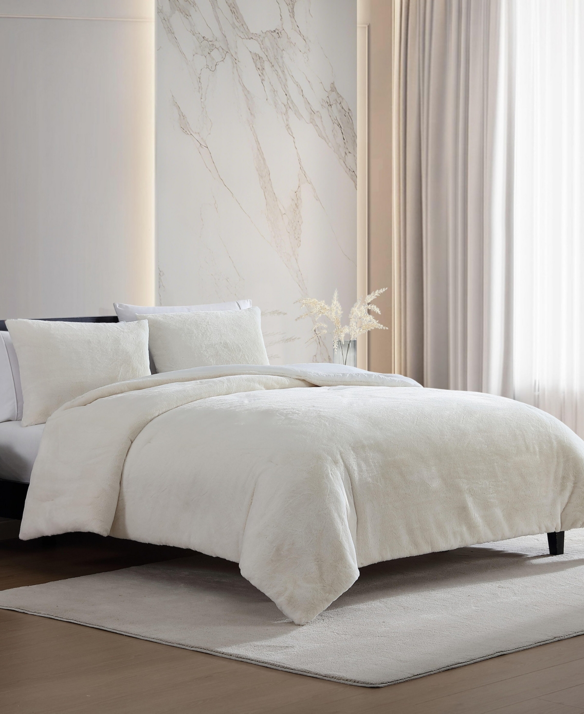 Vera Wang Signature Solid Faux Fur 3-pc. Comforter Set, King In White