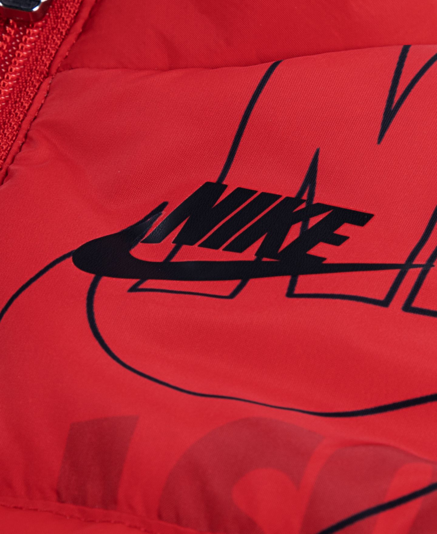 Комплект Nike Sportswear Crewneck T-Shirt, Vest and Pants, 3-Piece Set для мальчиков-малышей, цвет: Чёрный / Красный — фото 3