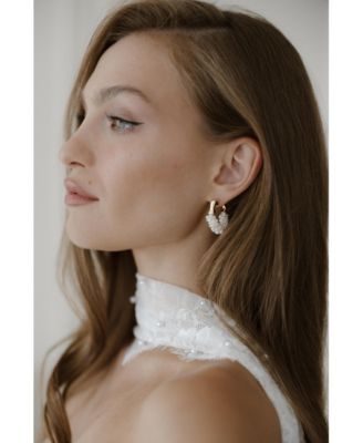 Chateau Pearl Hoops