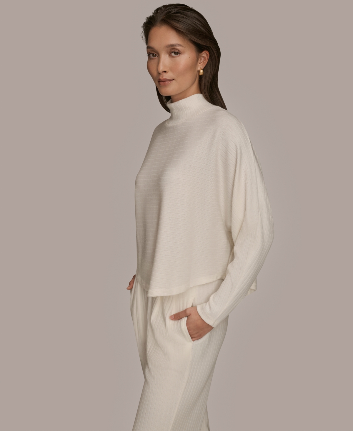 Donna Karan Weekend Women's Mock Neck Crop Top In White