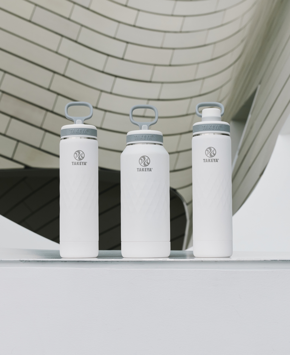 Takeya Sport 32 Oz. Triple-insulated Water Bottle With Straw Lid In Blue