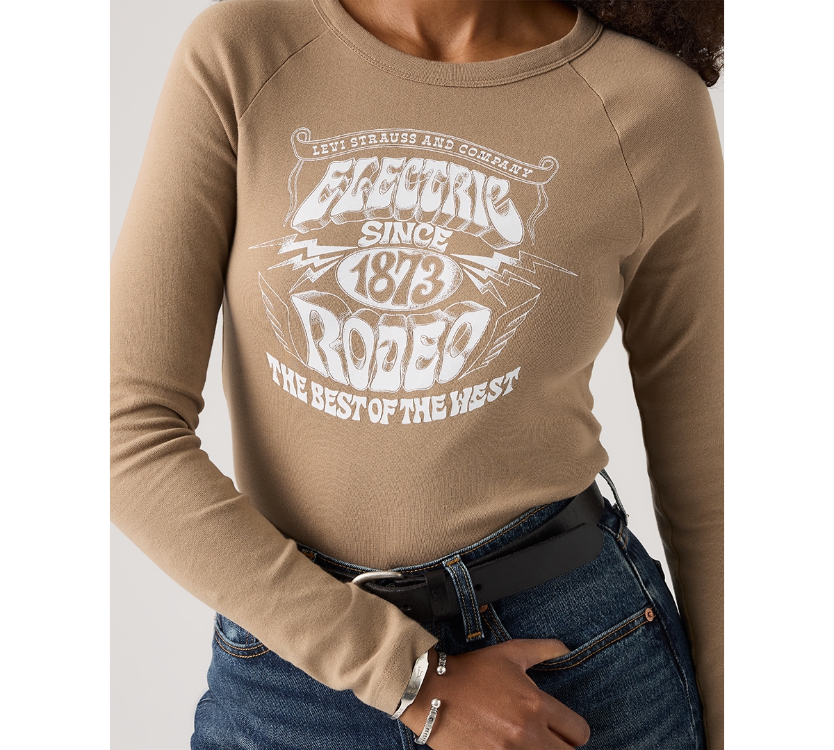 Levi's Women's Graphic Essential Raglan Long Sleeve Top In Brown