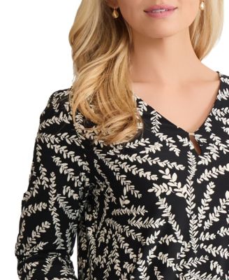 Women's V-Neck Pull-On Top