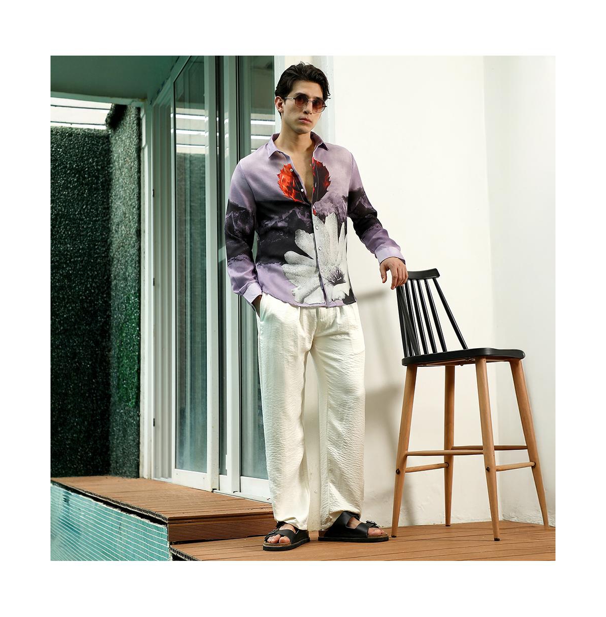 Campus Sutra Men's Purple Floral Printed Rayon Shirt With Spread Collar