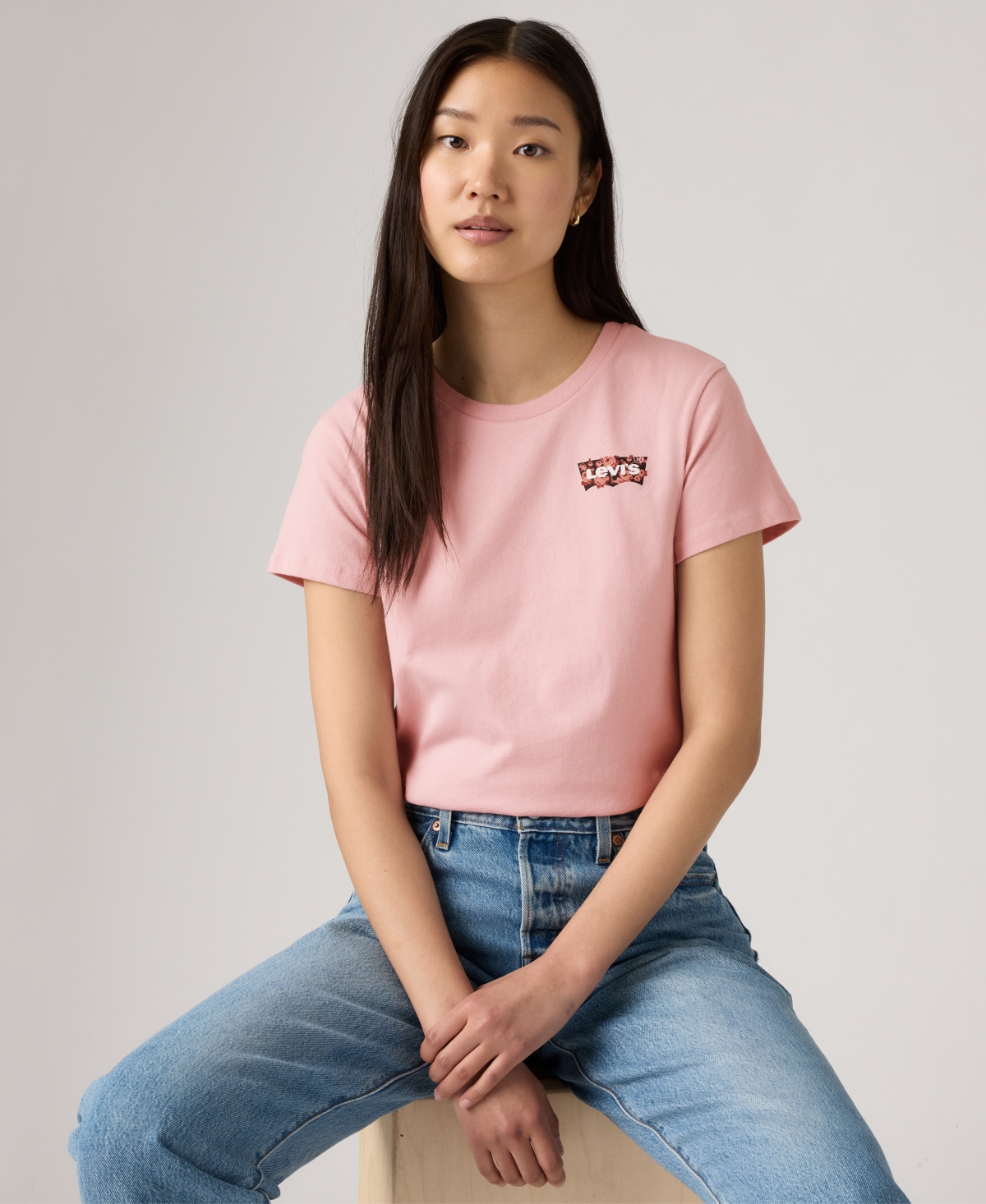 Levi's Women's Perfect Graphic Logo Cotton T-shirt In Pink