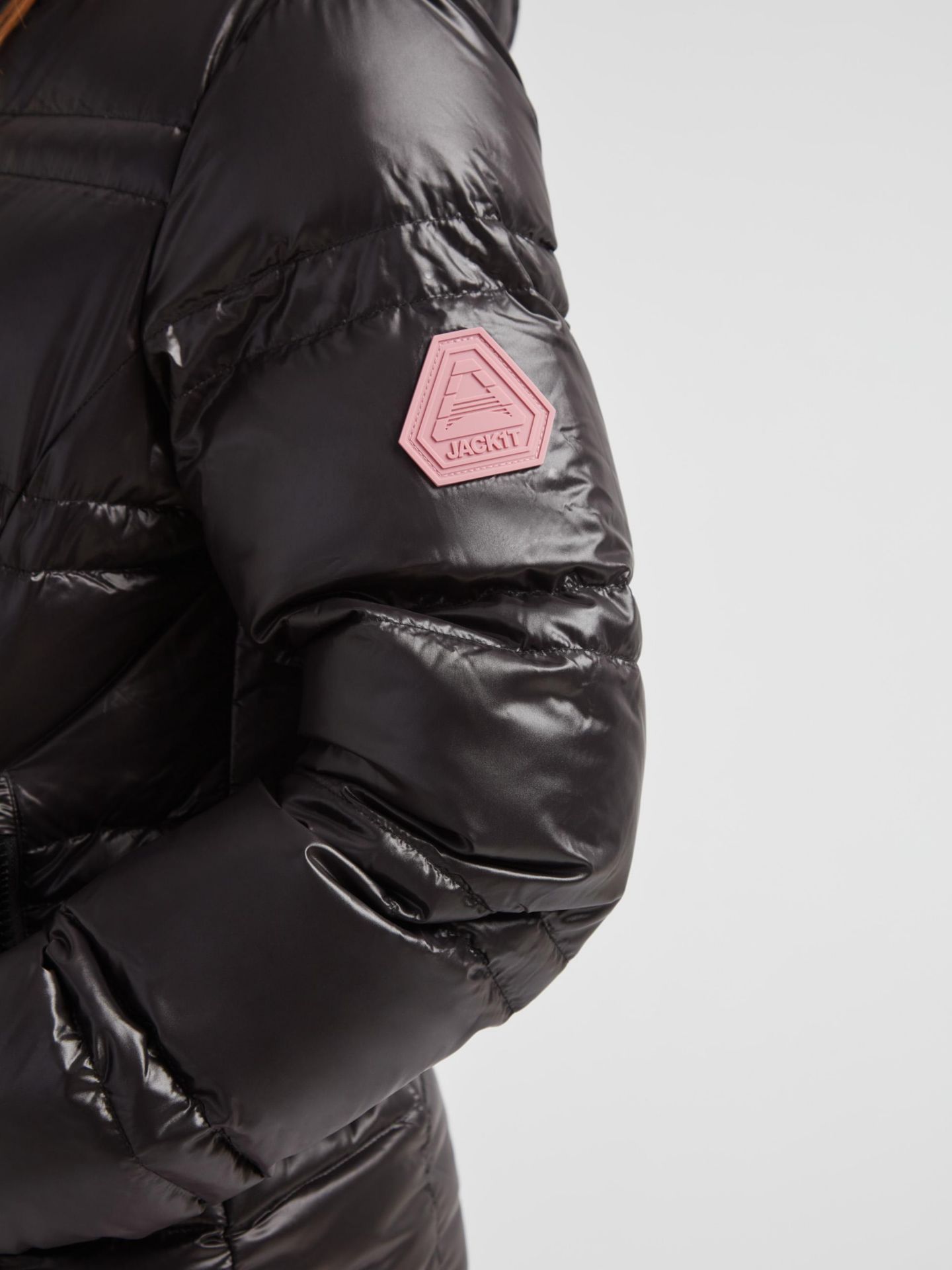 Женская куртка JACK1T R4D Tramline Racer Hooded Puffer, цвет: Чёрный — фото 4